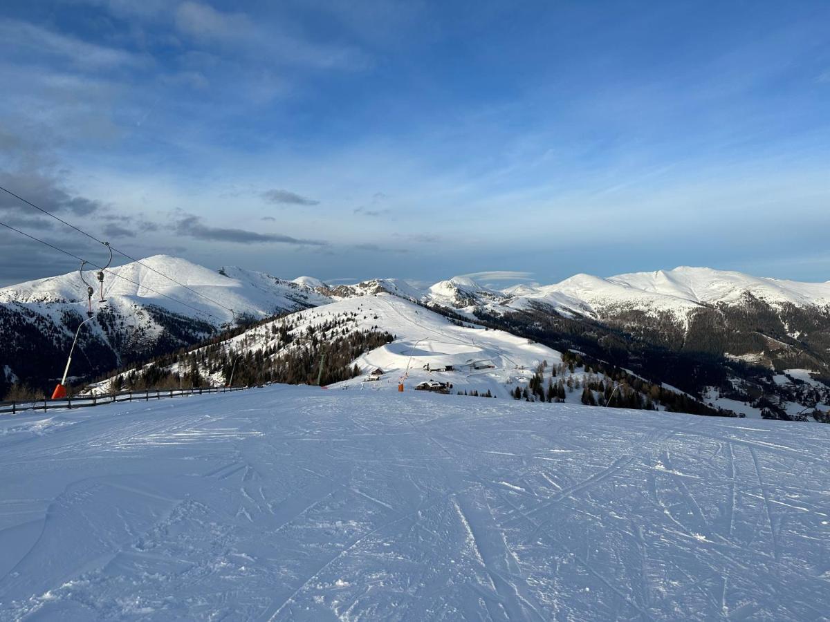 Large Family Holiday Home Siren Stays Leoben  Exteriör bild
