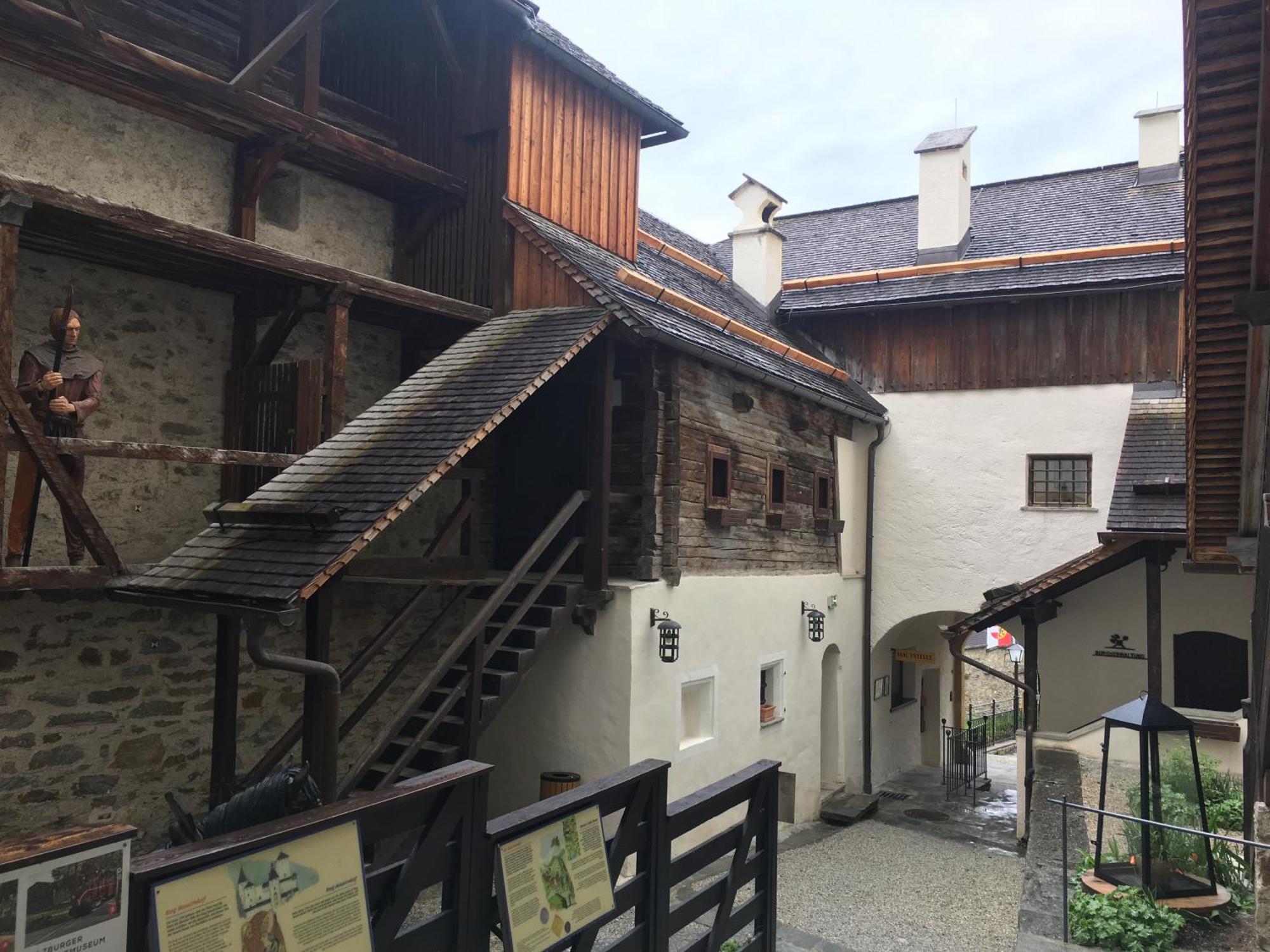 Large Family Holiday Home Siren Stays Leoben  Exteriör bild