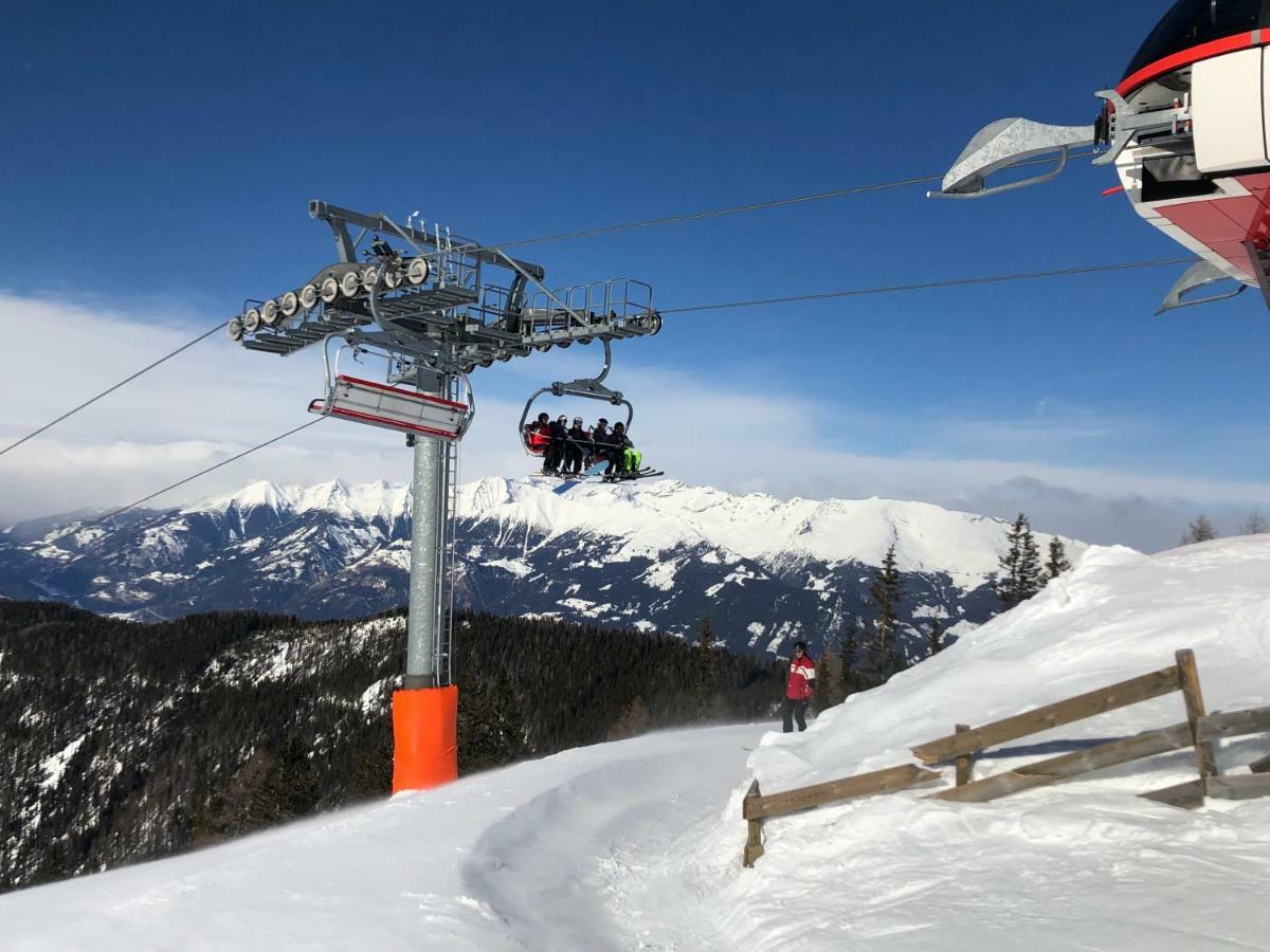 Large Family Holiday Home Siren Stays Leoben  Exteriör bild